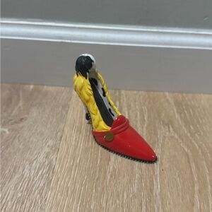 Disneys cruella de vil shoe ornament